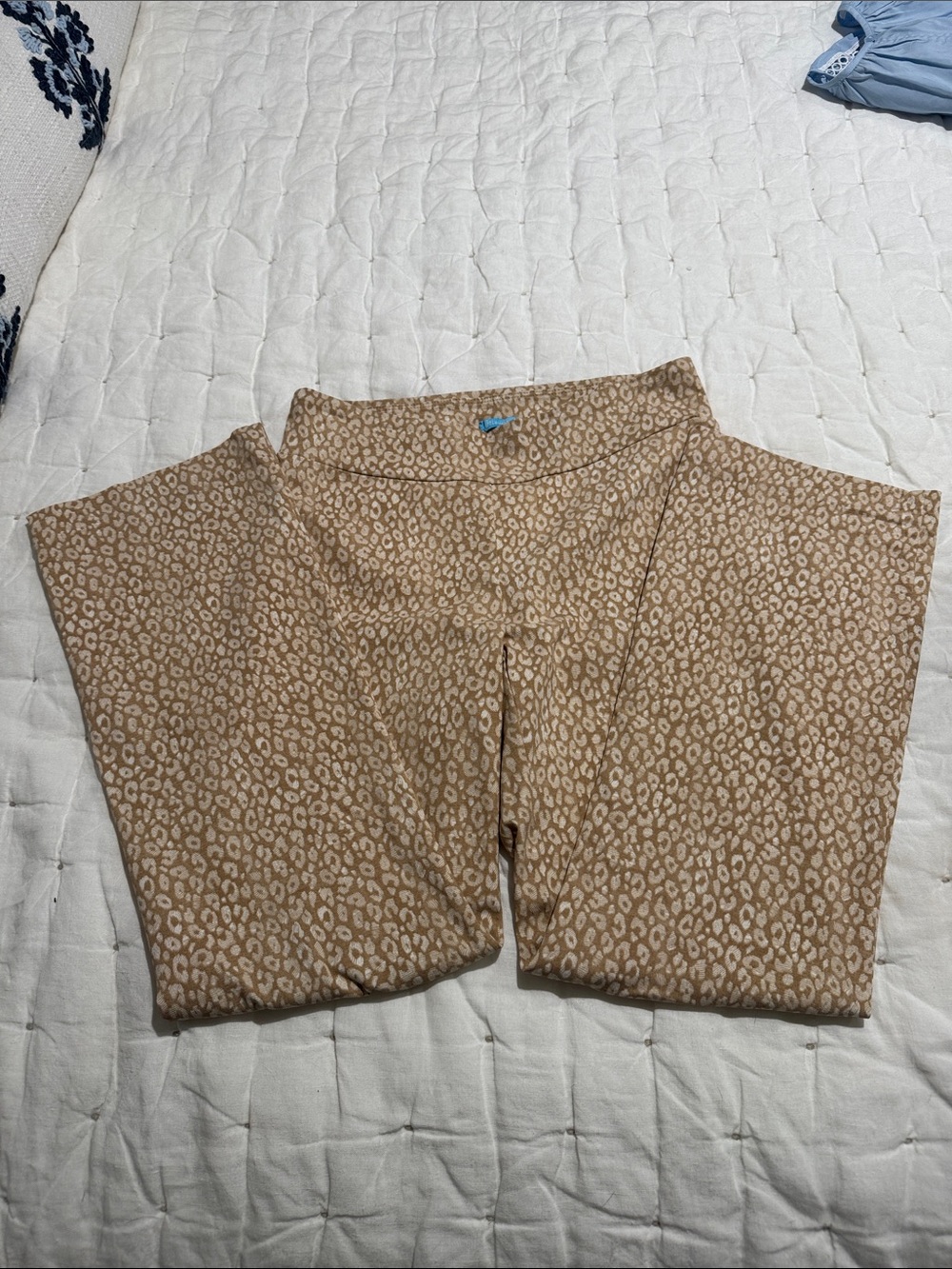Women’s Beige Leopard Print straight -Leg Pants